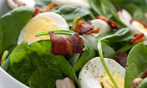 spinach salad with bacon dressing